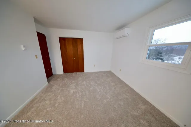 $308,000 | 9 Clayton Lane, Scott Township, PA 18447