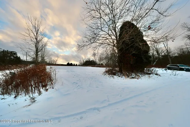 $308,000 | 9 Clayton Lane, Scott Township, PA 18447