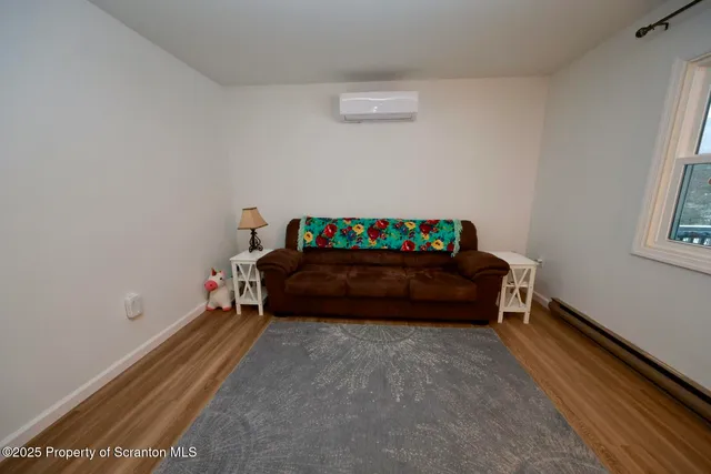 $308,000 | 9 Clayton Lane, Scott Township, PA 18447