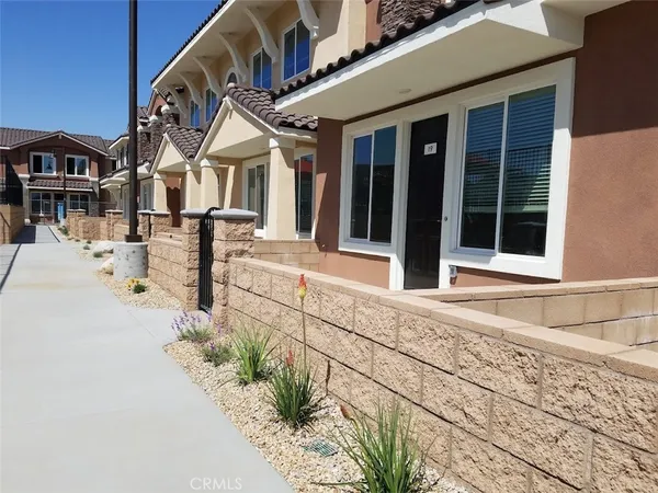 $2,150 | 16850 Muscatel Street, Hesperia, CA 92345