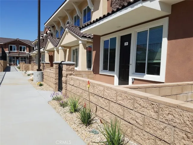 $2,150 | 16850 Muscatel Street, Hesperia, CA 92345