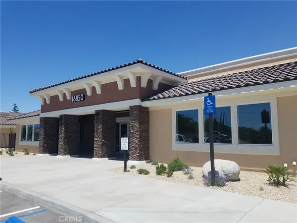 $2,150 | 16850 Muscatel Street, Hesperia, CA 92345