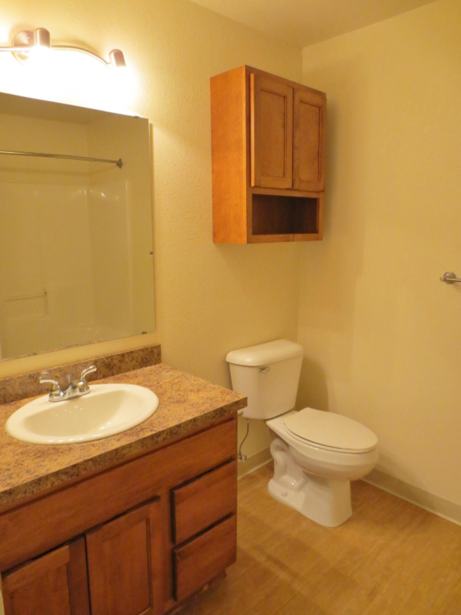 18400 North Ridge Court, Unit 24 Spring Lake, MI 49456 - Photo 14 of 21 Bath