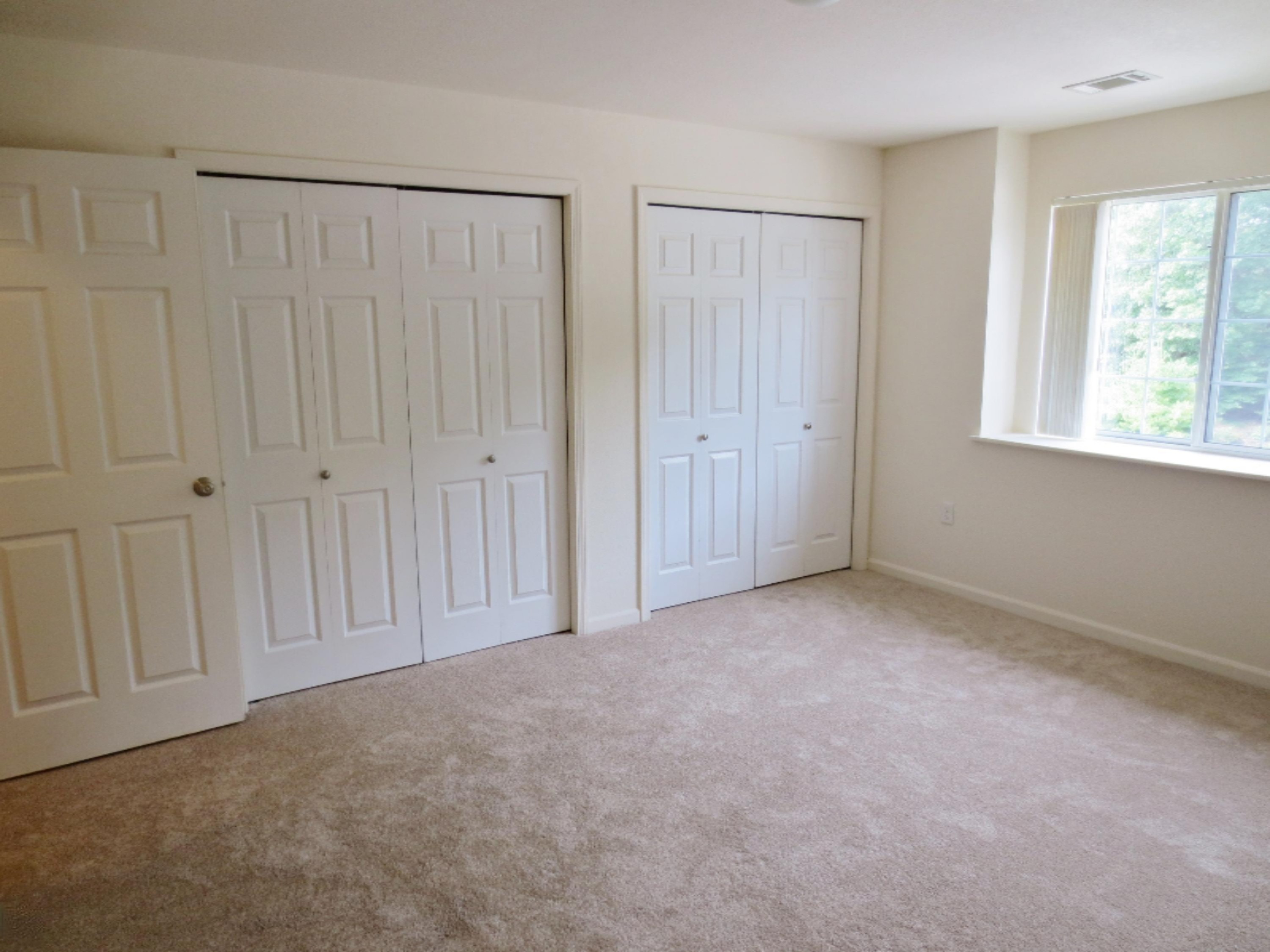 18400 North Ridge Court, Unit 24 Spring Lake, MI 49456 - Photo 9 of 21 Master Bed