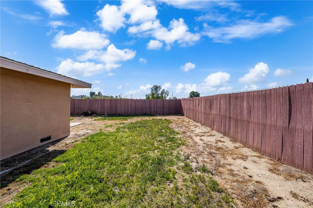 12610 Serrano Drive Yucaipa, CA 92399 - Photo 22 of 29 a view of a backyard