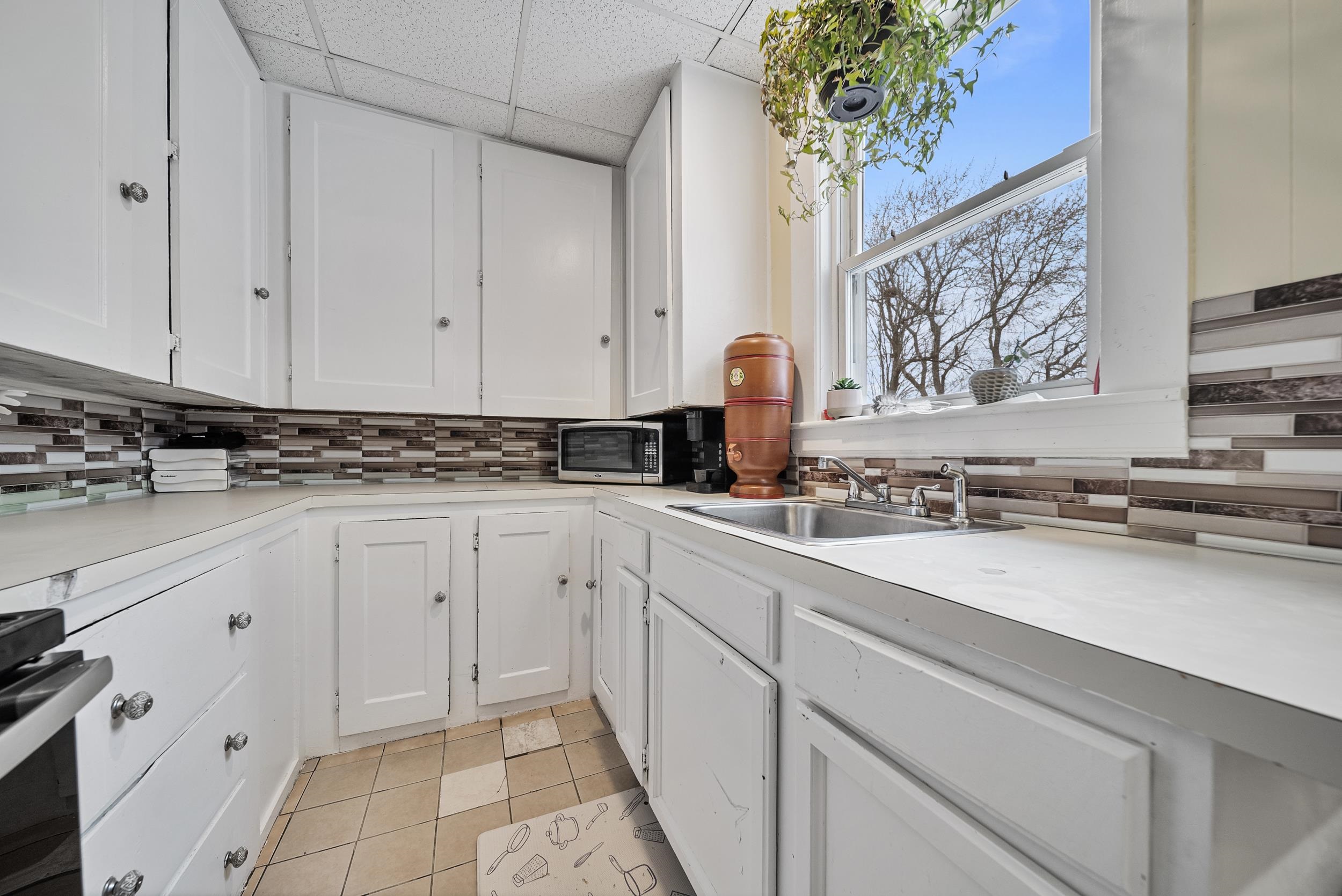 17 1/2 Balcom Street Nashua, NH 03060 - Photo 14 of 51