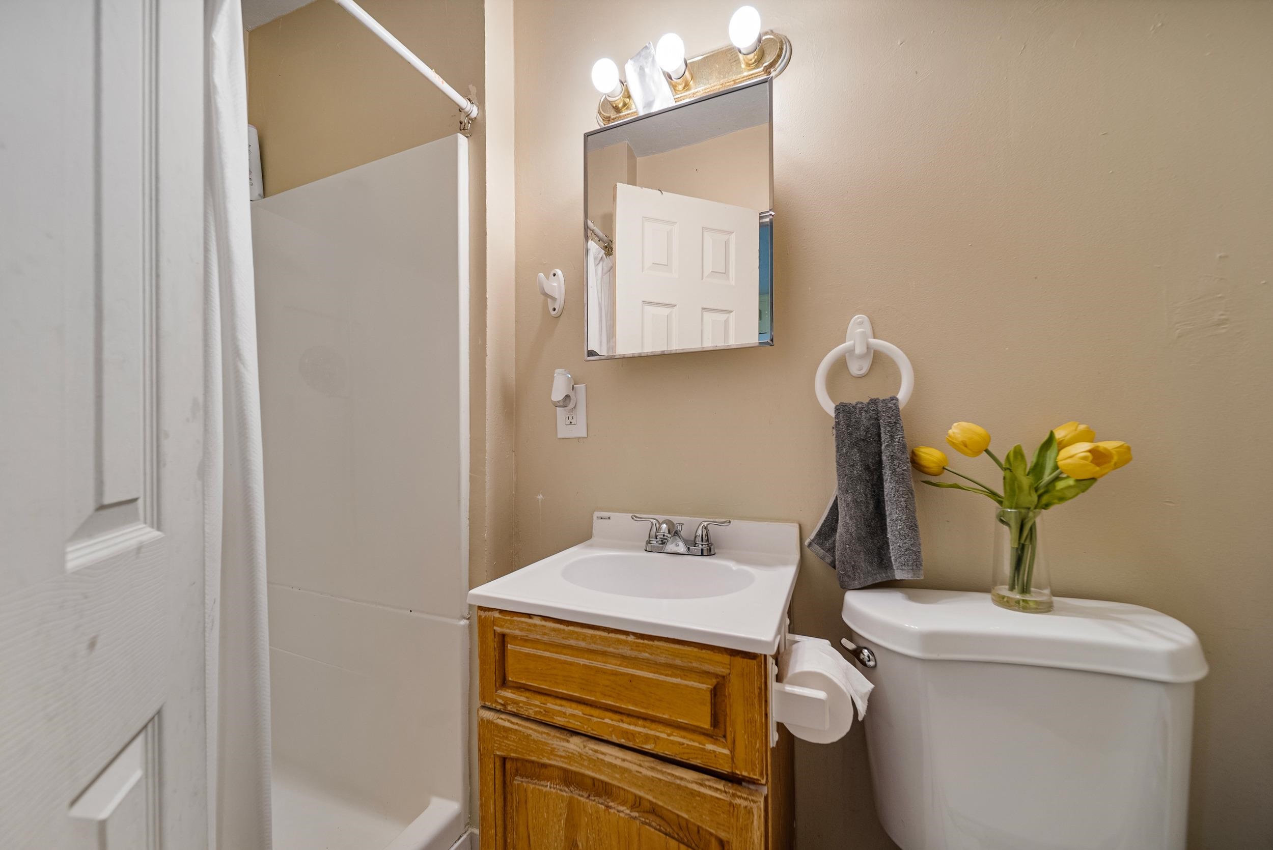 17 1/2 Balcom Street Nashua, NH 03060 - Photo 17 of 51