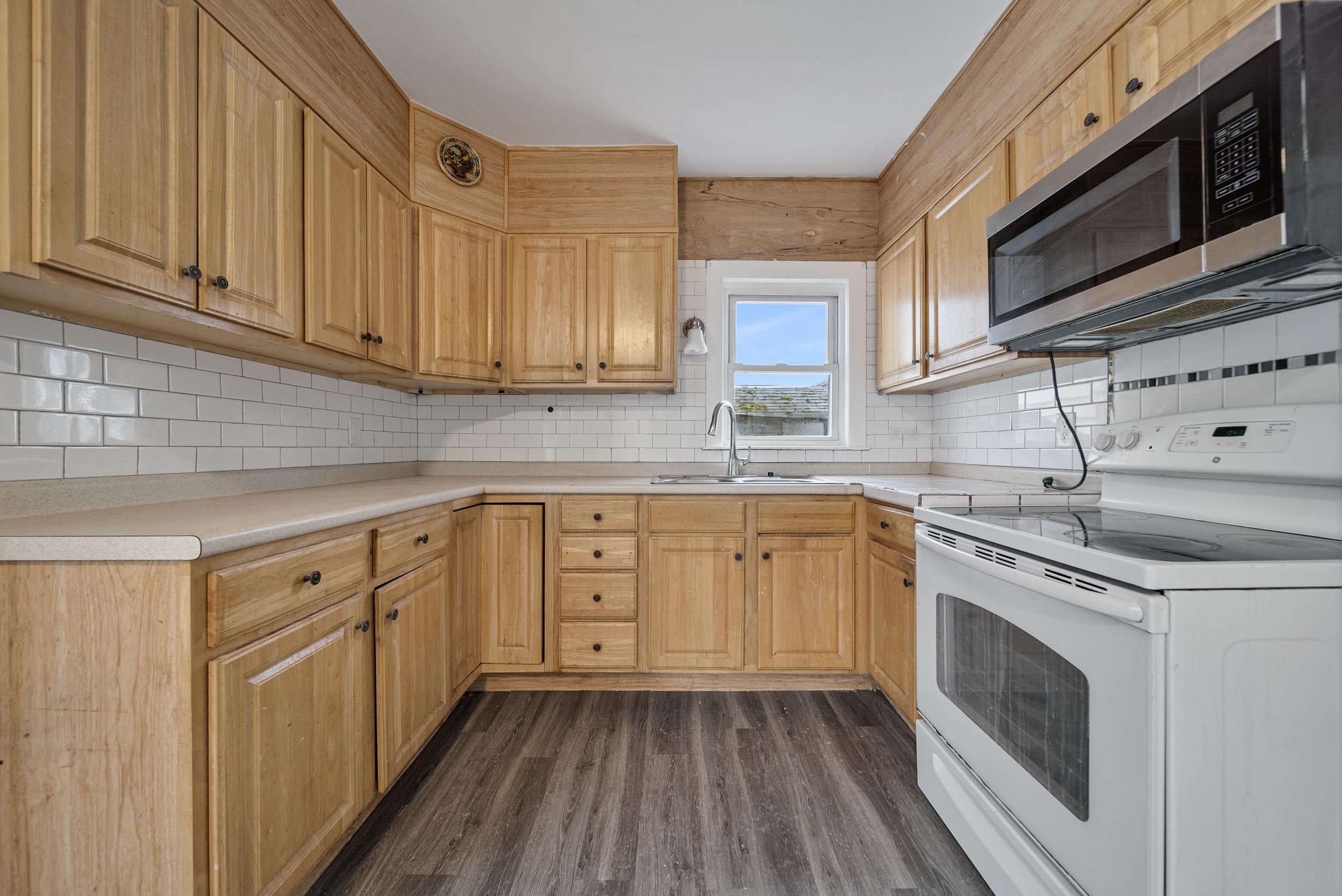 17 1/2 Balcom Street Nashua, NH 03060 - Photo 25 of 51