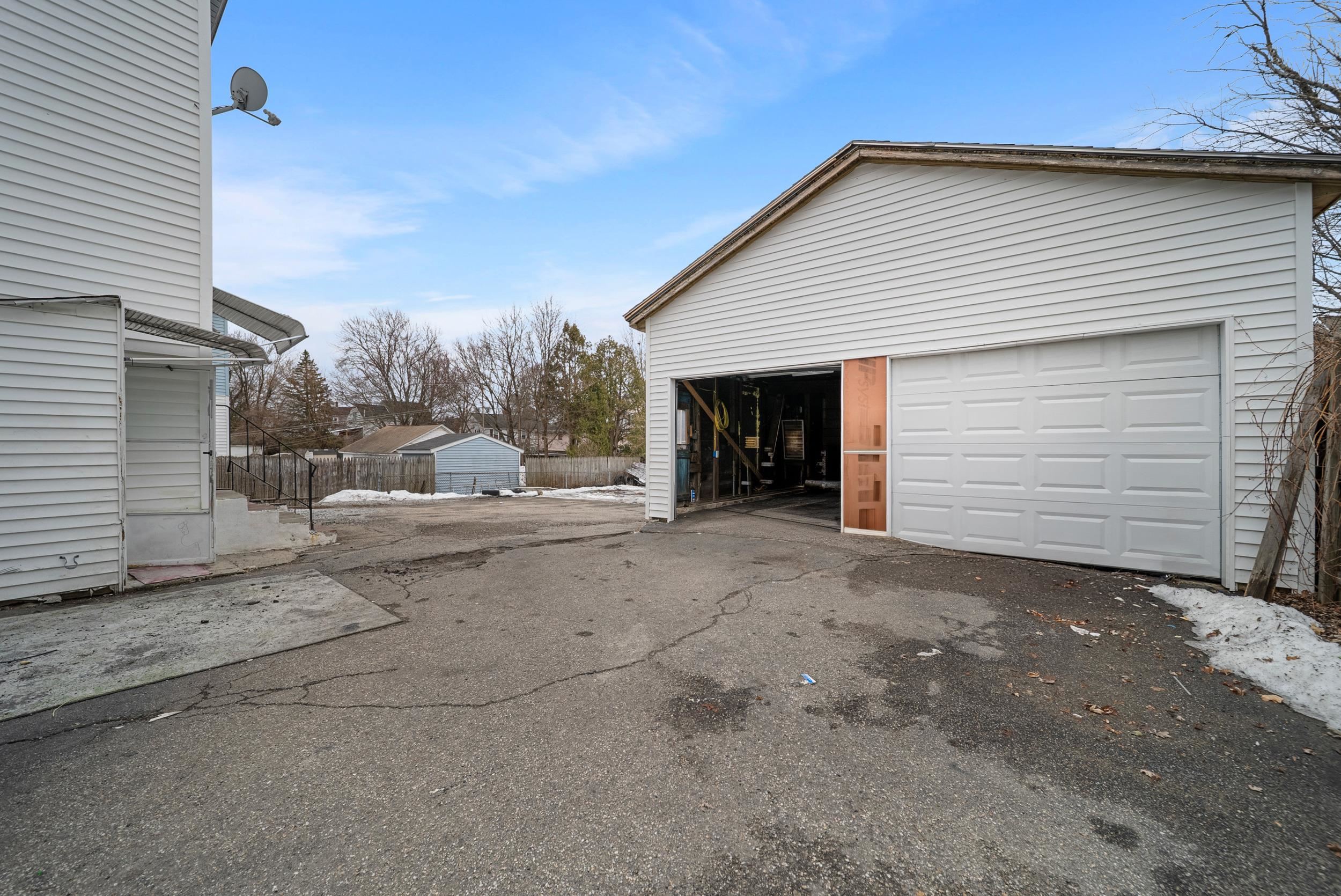 17 1/2 Balcom Street Nashua, NH 03060 - Photo 43 of 51