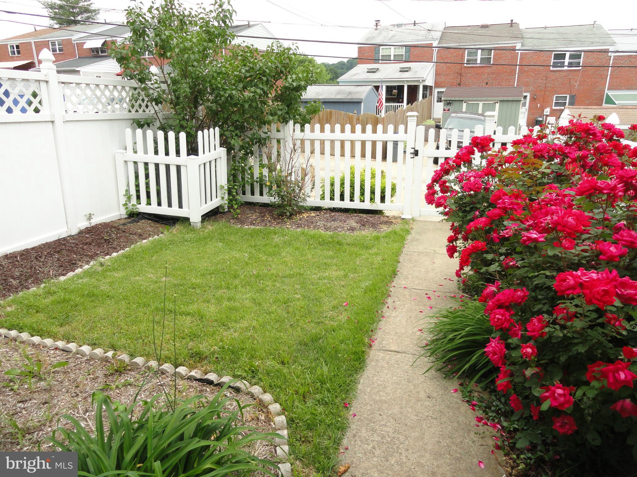 5620 Braxfield Road Baltimore, MD 21227 - Photo 13 of 25 Exterior (Rear)