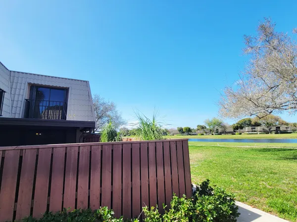 $2,250 | 6407 64th Way, West Palm Beach, FL 33409