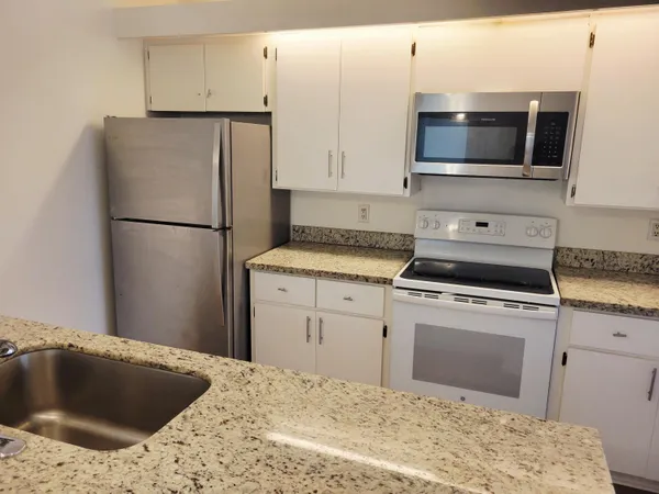 $2,250 | 6407 64th Way, West Palm Beach, FL 33409