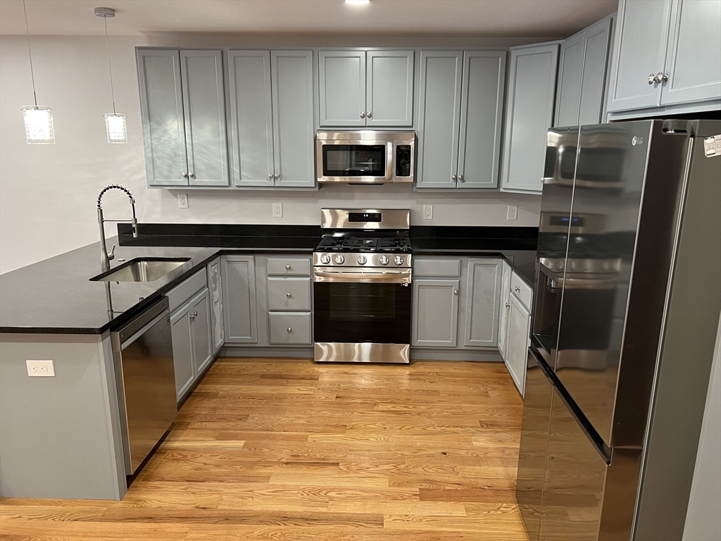 12 Pond Street, Unit 303 Ashland, MA 01721 - Photo 5 of 8