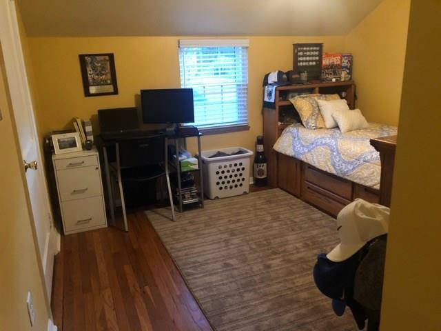 4305 Highgrove Road Pittsburgh, PA 15236 - Photo 16 of 24 Exposed hardwood floors in then second bedroom!
