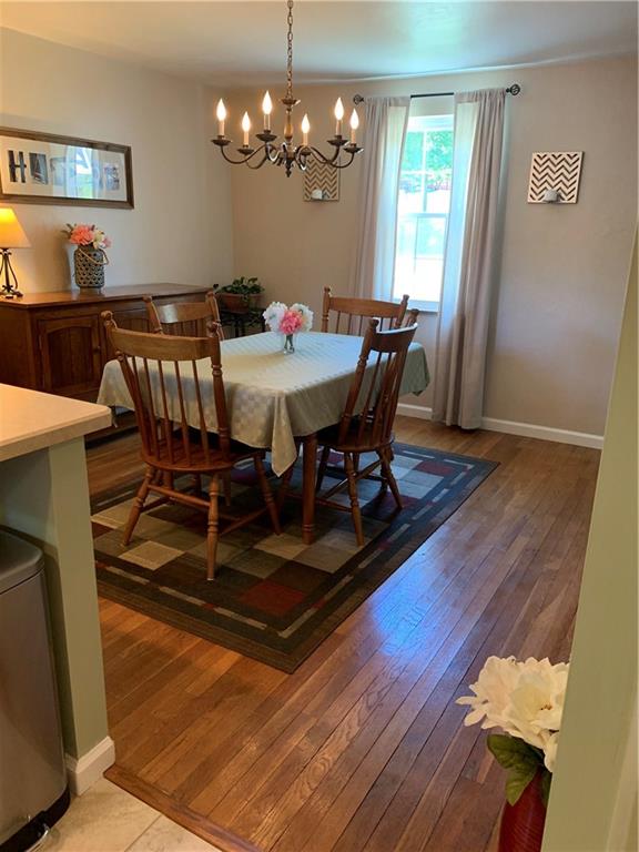 4305 Highgrove Road Pittsburgh, PA 15236 - Photo 10 of 24 Cozy dining room!