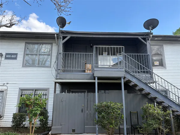 $1,100 | 7200 Clarewood Drive, Unit 13, Houston, TX 77036