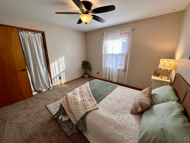 $224,900 | 300 Kellogg Lane, Auburn, KS 66402