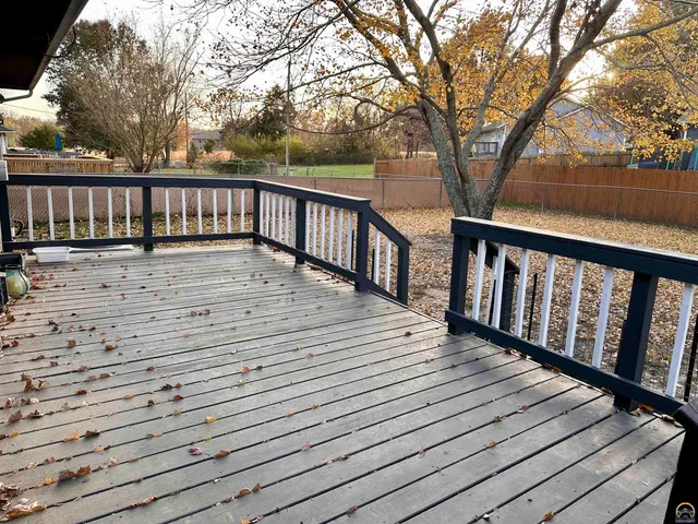 $224,900 | 300 Kellogg Lane, Auburn, KS 66402