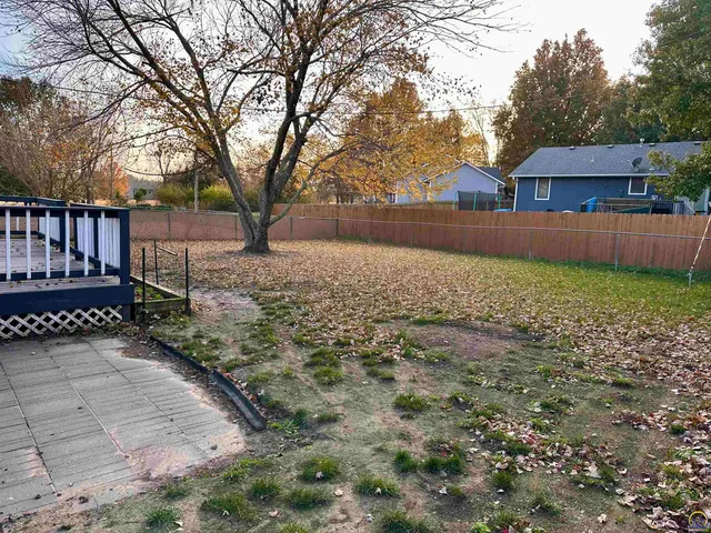 $224,900 | 300 Kellogg Lane, Auburn, KS 66402