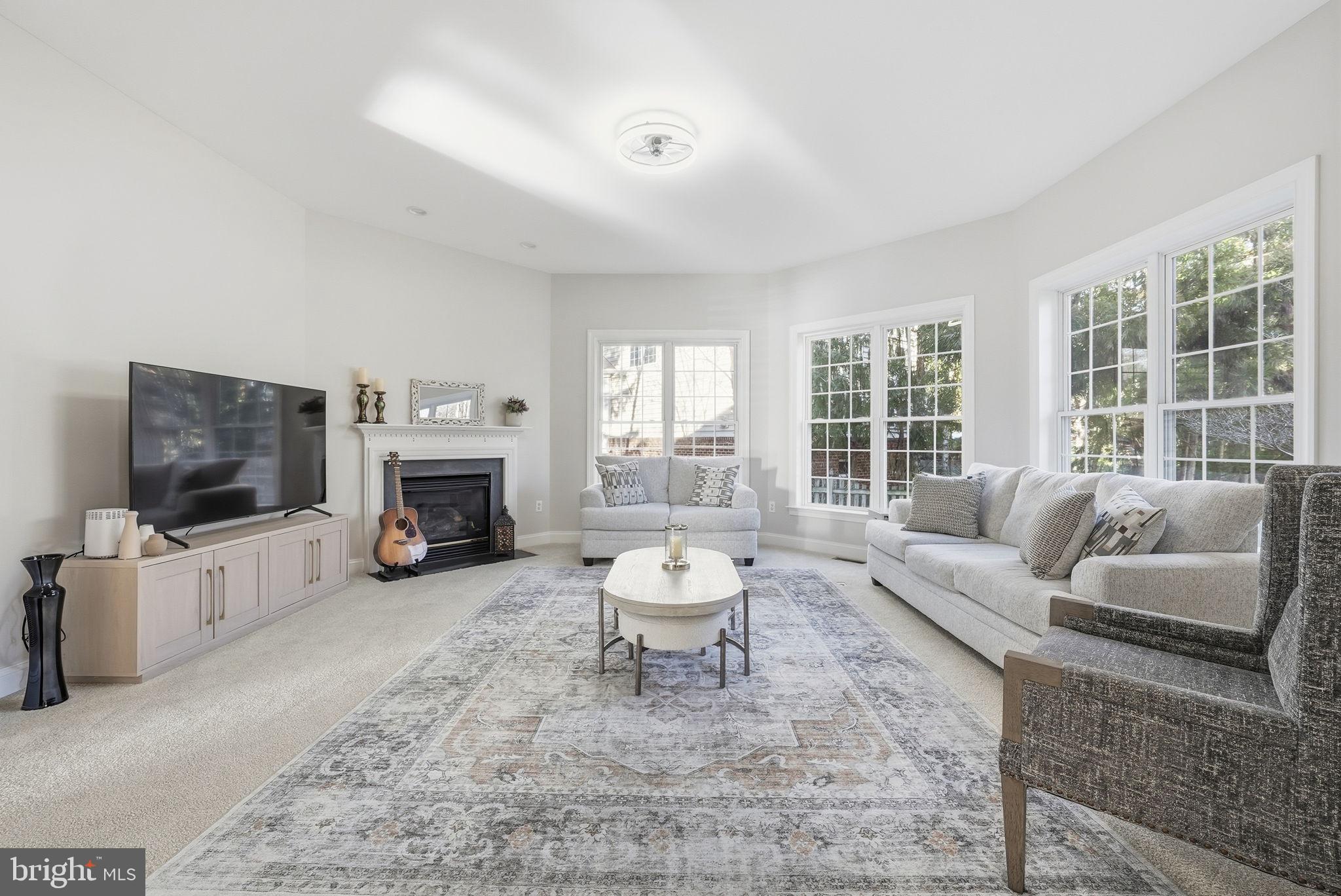 22773 Highcrest Circle Brambleton, VA 20148 - Photo 4 of 27