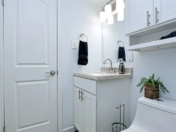 $900 | 1840 Burton Drive, Unit 109, Austin, TX 78741