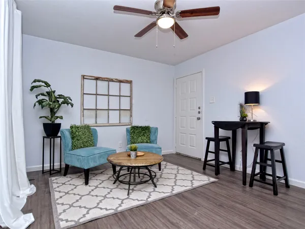 $900 | 1840 Burton Drive, Unit 109, Austin, TX 78741