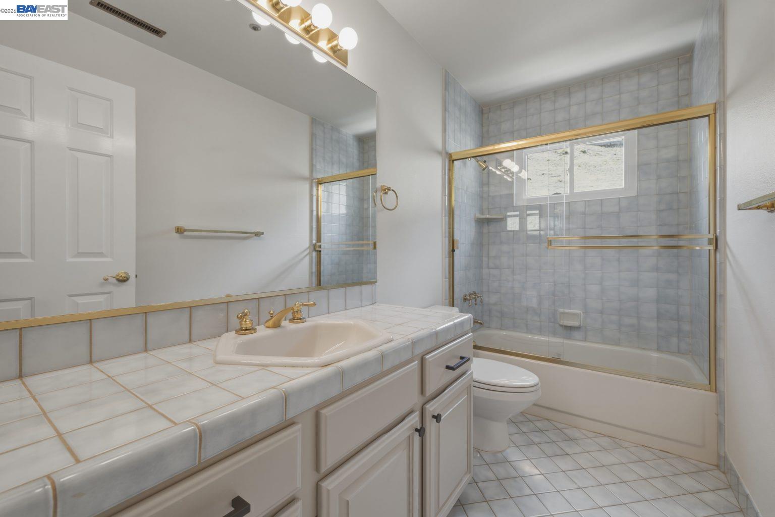 26 Oak Road Orinda, CA 94563 - Photo 37 of 46 Gallery Image 37