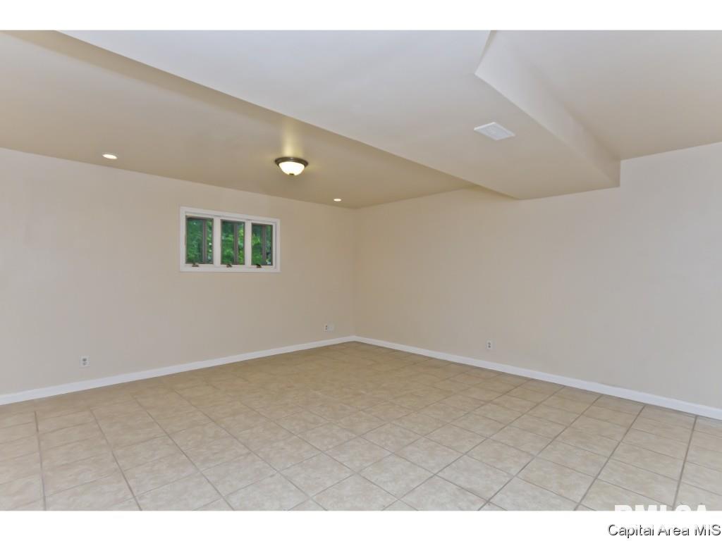 5296 River View Road Riverton, IL 62561 - Photo 9 of 9 Gallery Image 9