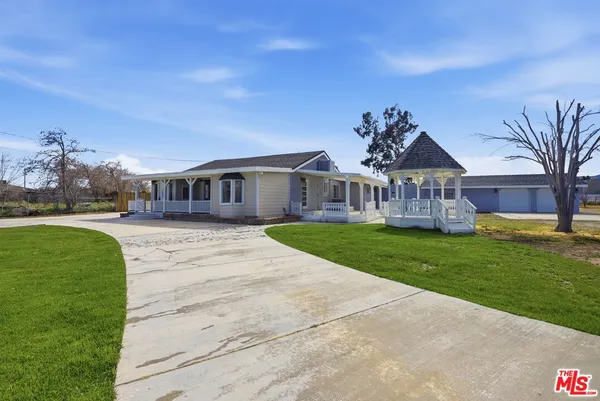 $799,995 | 2232 West W Avenue, Palmdale, CA 93551