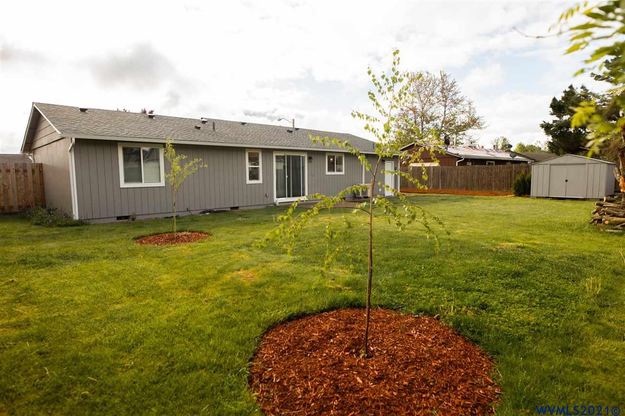 1244 Hemlock Loop Independence, OR 97351 - Photo 7 of 23 Gallery Image 7