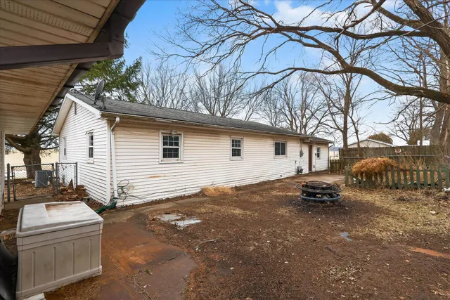 $129,900 | 219 River Road, Rochelle, IL 61068