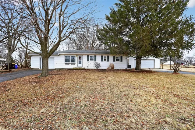 $129,900 | 219 River Road, Rochelle, IL 61068