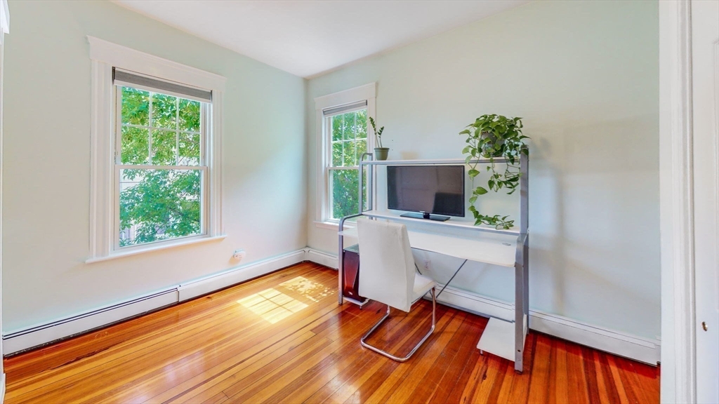 33 Main Street, Unit 2 Somerville, MA 02145 - Photo 13 of 20
