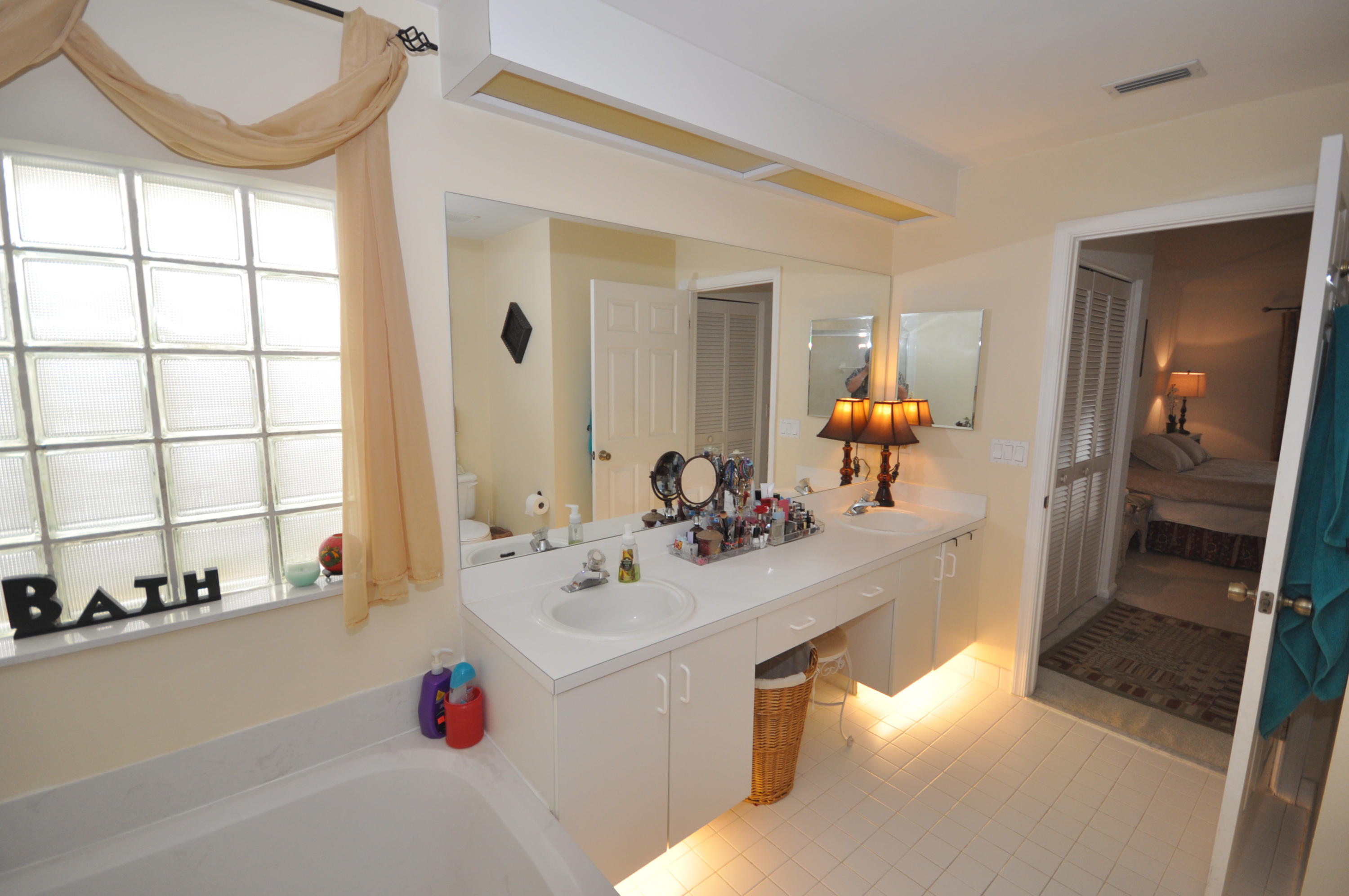 18124 Clear Brook Circle Boca Raton, FL 33498 - Photo 16 of 24 DSC_2609