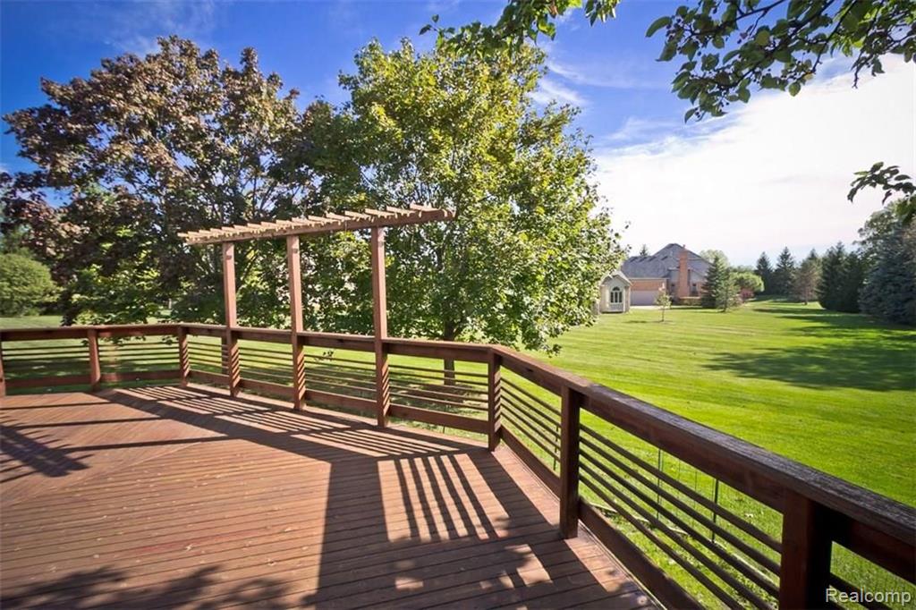 5754 Springbrook Drive Troy, MI 48098 - Photo 16 of 87