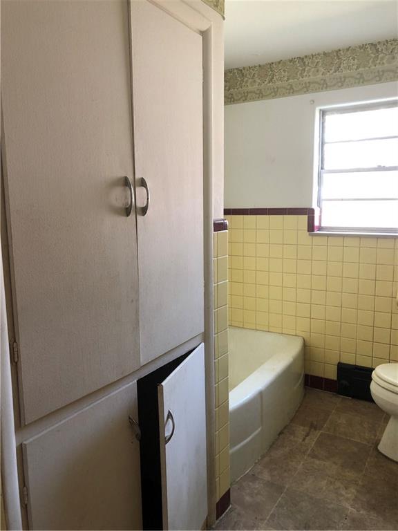 425 North Franklin Road Indianapolis, IN 46219 - Photo 10 of 14 Gallery Image 10