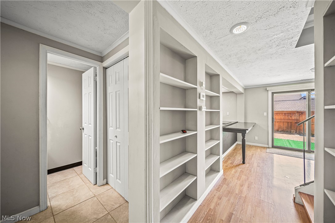 938 Som Center Road Cleveland, OH 44143 - Photo 8 of 35 Gallery Image 8