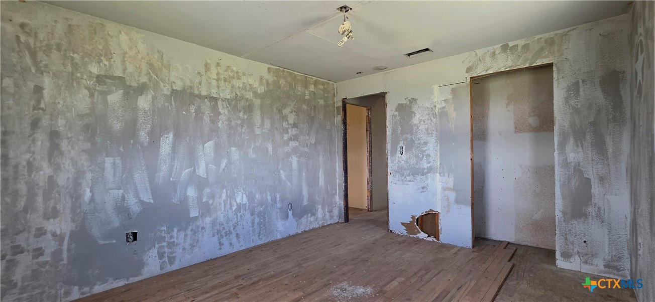 84 Longhorn Road Stockdale, TX 78160 - Photo 28 of 31