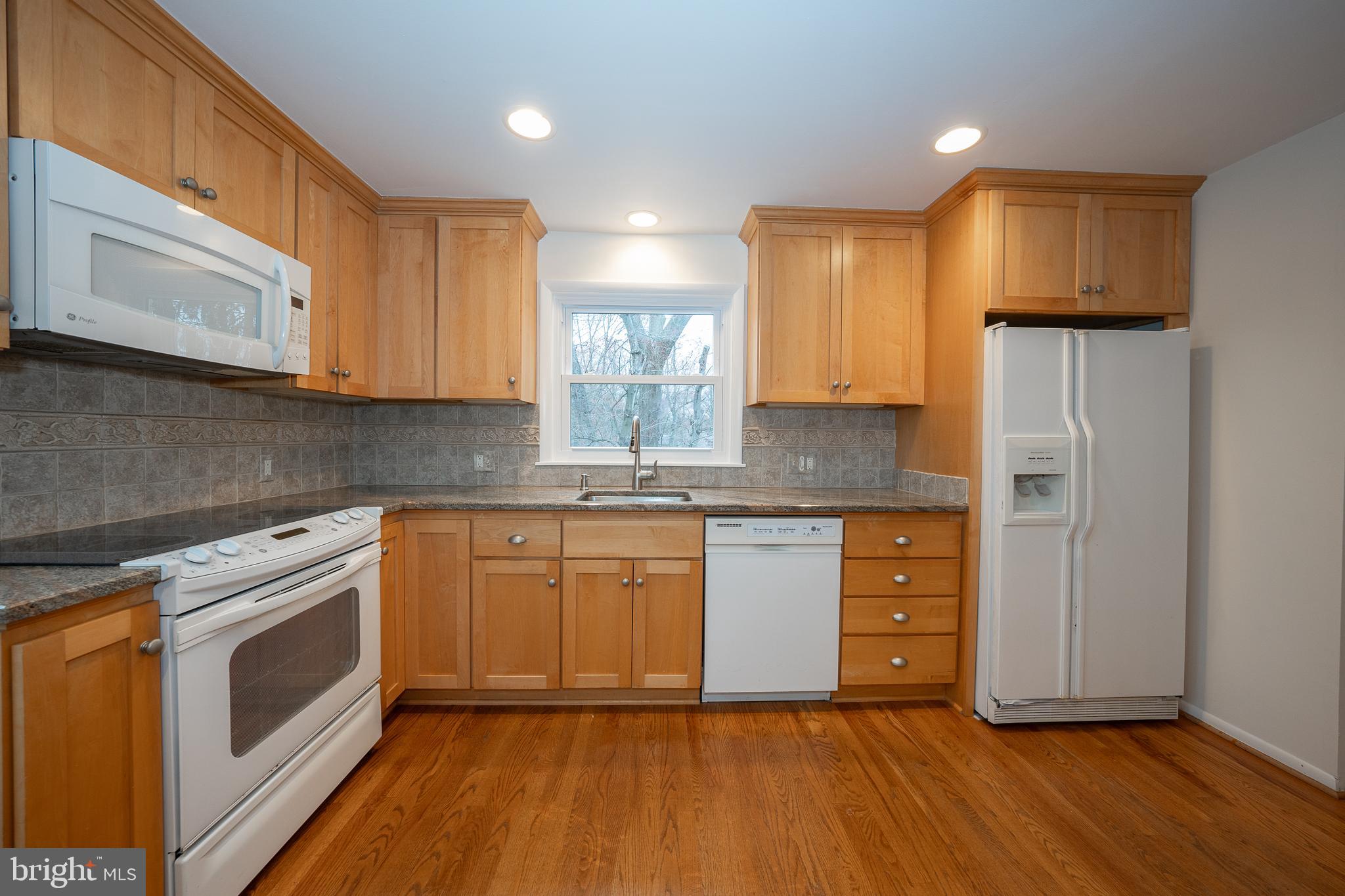 107 Cove Road Broomall, PA 19008 - Photo 12 of 41 Gallery Image 12