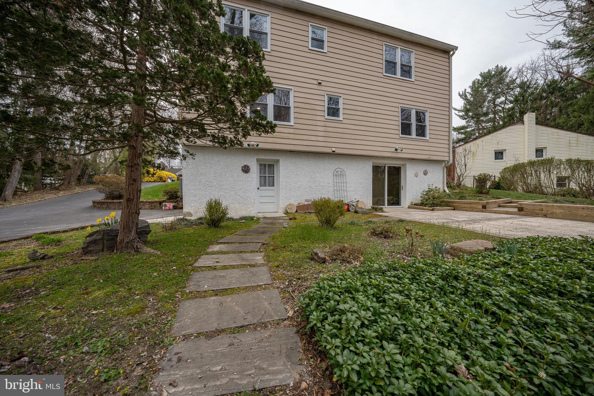 107 Cove Road Broomall, PA 19008 - Photo 40 of 41 Rear view of house