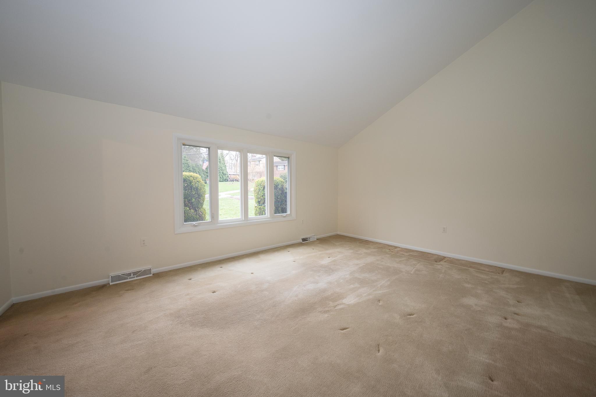 107 Cove Road Broomall, PA 19008 - Photo 5 of 41 Gallery Image 5