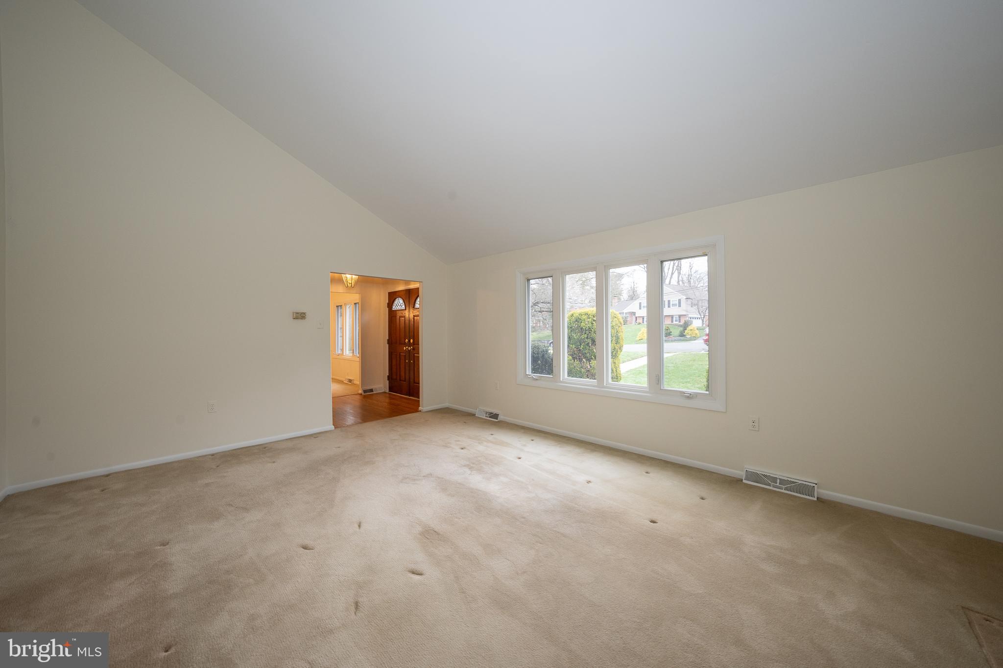 107 Cove Road Broomall, PA 19008 - Photo 6 of 41 Gallery Image 6