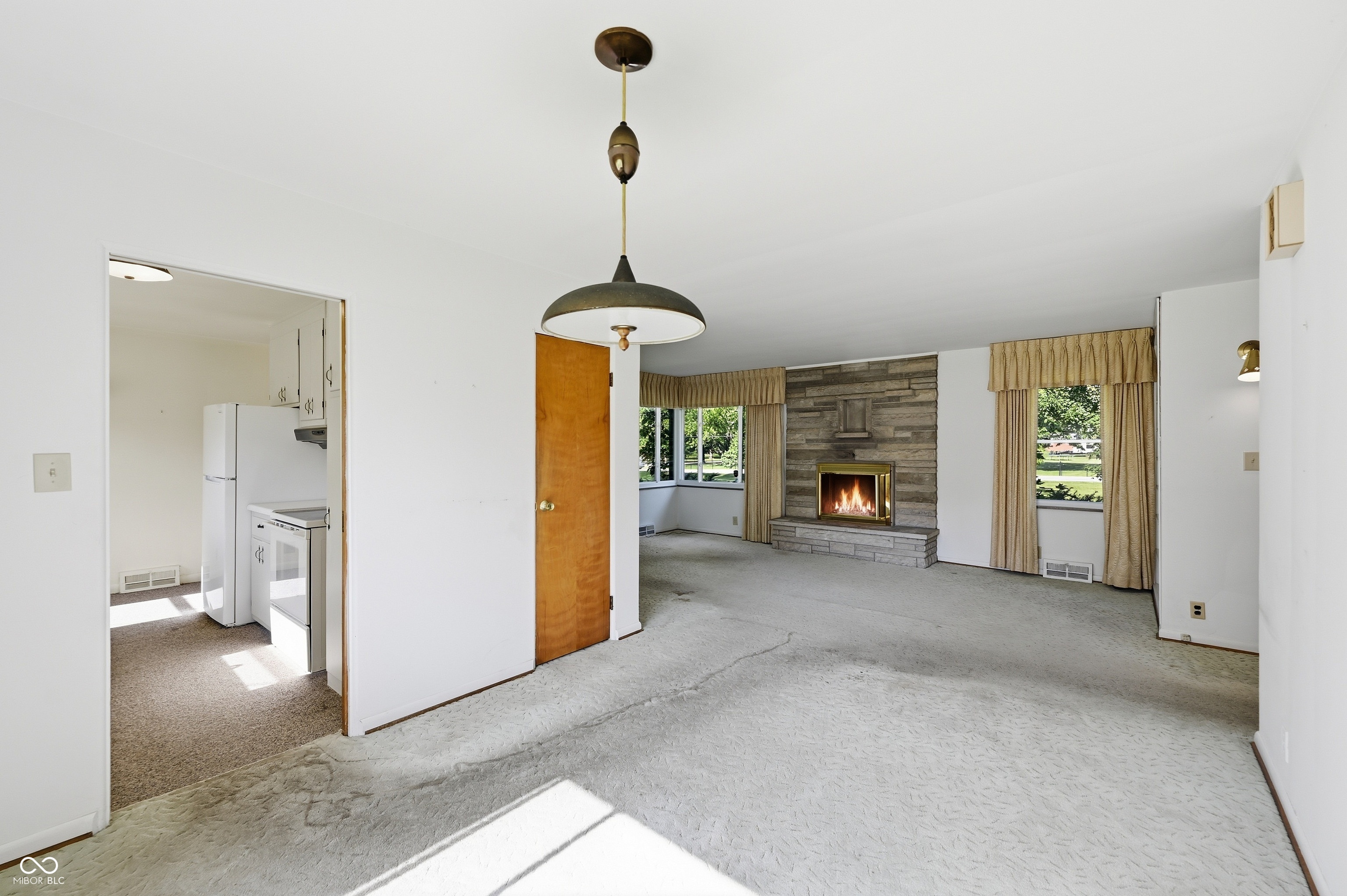 6247 Acton Road Indianapolis, IN 46259 - Photo 8 of 33