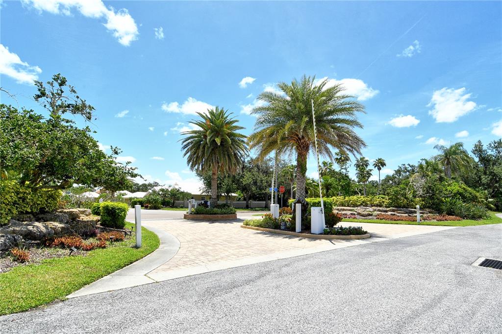 340 Bermuda Court, Unit 5 Venice, FL 34293 - Photo 47 of 52 a view of a park with palm trees