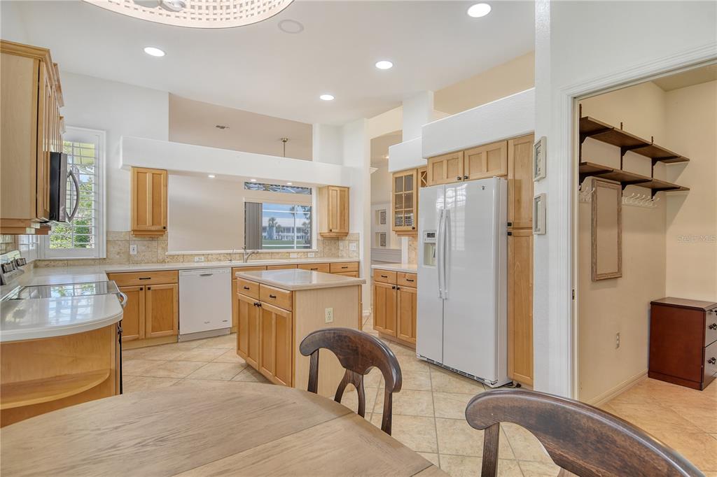 340 Bermuda Court, Unit 5 Venice, FL 34293 - Photo 10 of 52 a bathroom with a tub sink and mirror