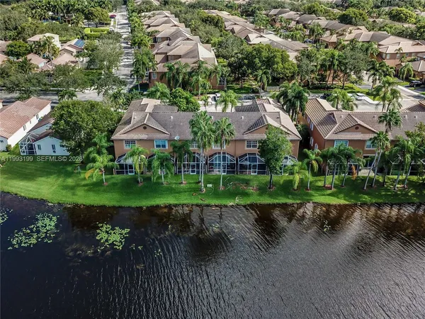 $3,400 | 1337 Presidio Drive, Unit 540, Weston, FL 33327