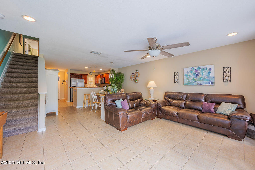160 Crete Court St. Augustine, FL 32084 - Photo 7 of 33 a living room with furniture and kitchen view