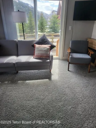 $1,500,000 | 360 Wooden Spur Drive, Alpine, WY 83128