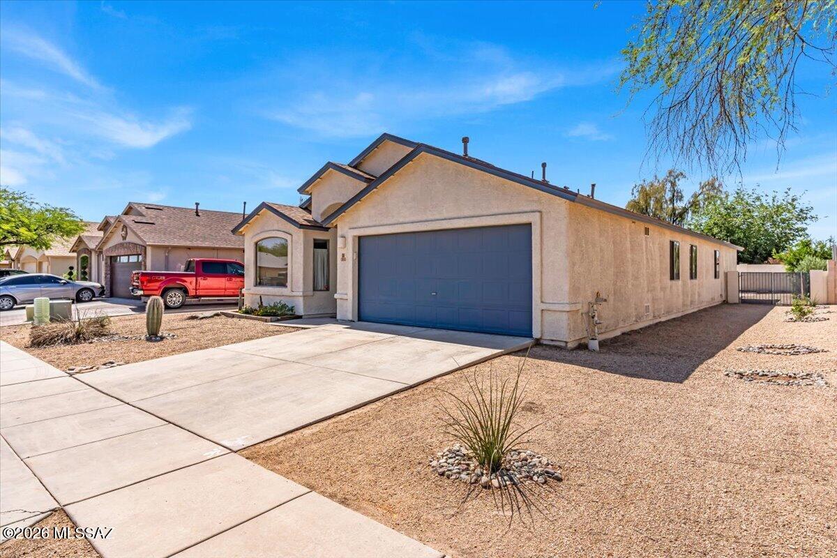 1311 West Calle Rancho Rio Tucson, AZ 85714 - Photo 4 of 36