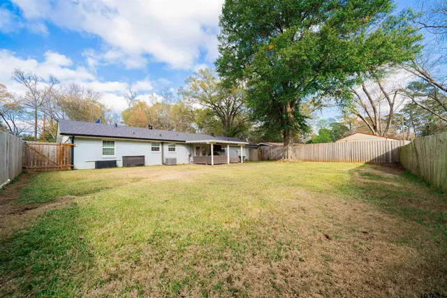 a front view of house with yard